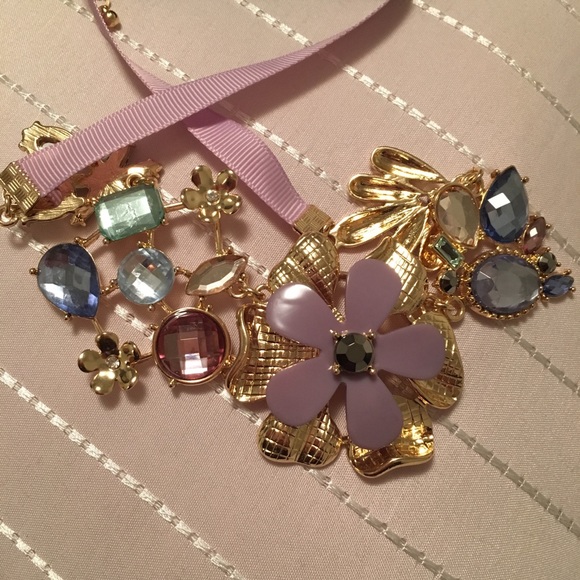 New York & Company Jewelry - 🍃💜Gorgeous NY&Co Statement Necklace💜🍃